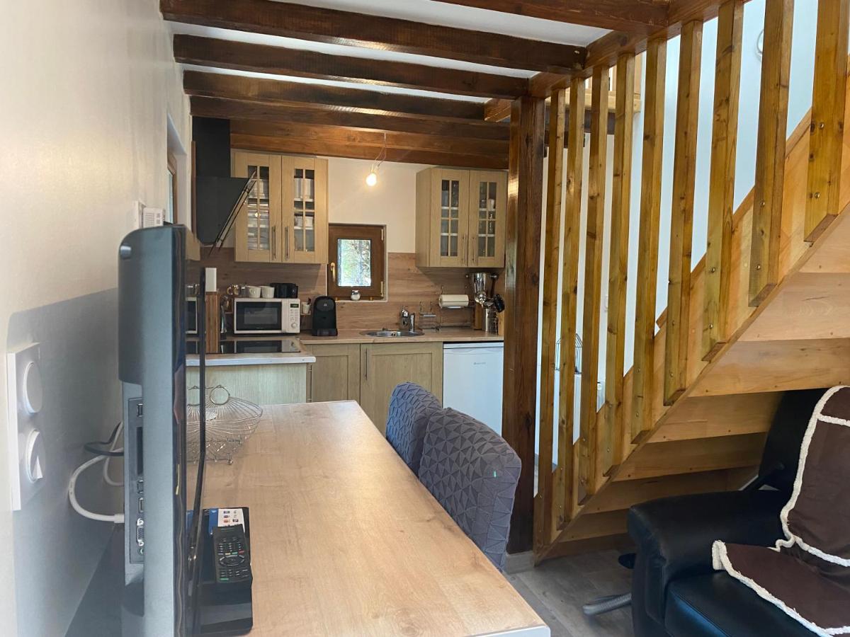 Deluxe One-Bedroom Apartment with Garden View