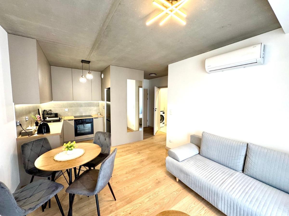 Apartament Piastów - PARKING - B&B Cracovia