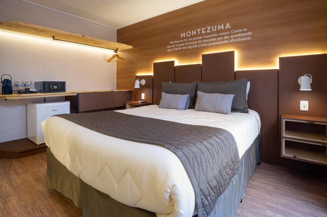 Queen Room with Spa Bath