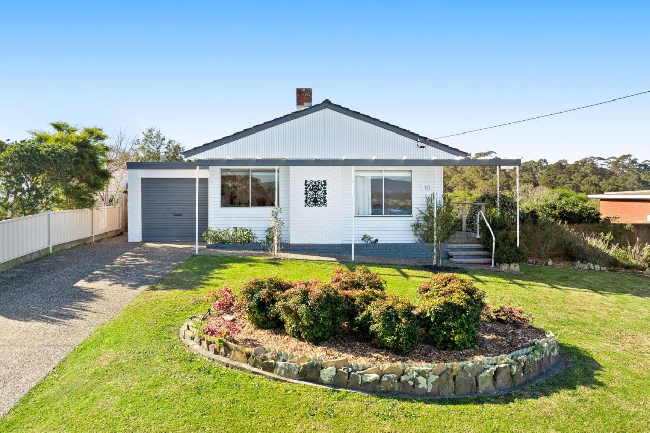 Nestle In Narooma - 10 Hillcrest Ave North Narooma - Bed and Breakfast Kianga