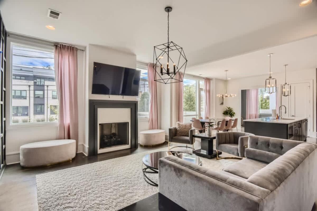 Songbird Suites - Sleeps 16 - Two Rooftops with view - Ferienwohnung Nashville