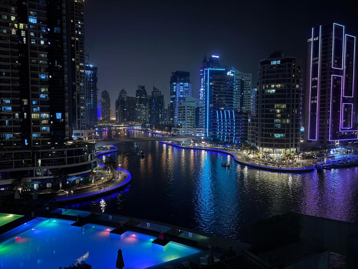 Premium 1BR in Dubai Marina King Bed, Marina View, Near JBR, Beach & Vibrant Nightlife - Bed and Breakfast Dubai