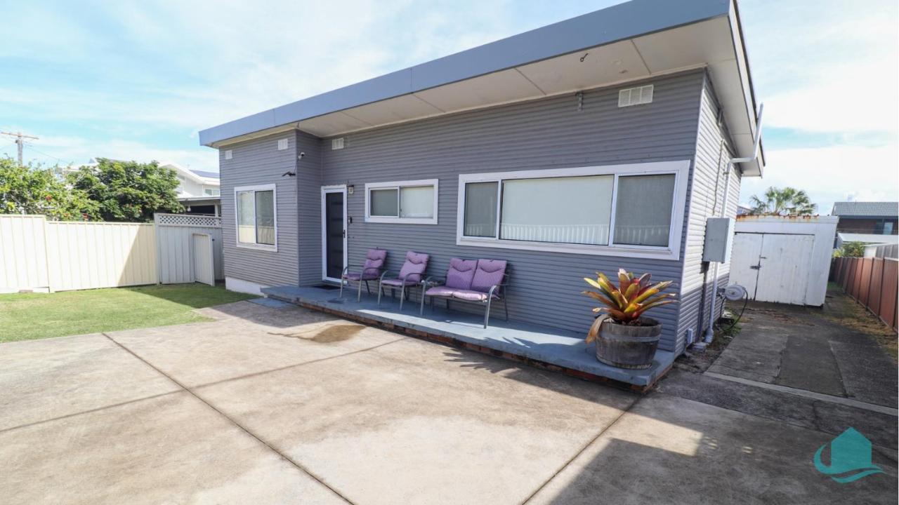 Beach Shack - across from beach - B&B