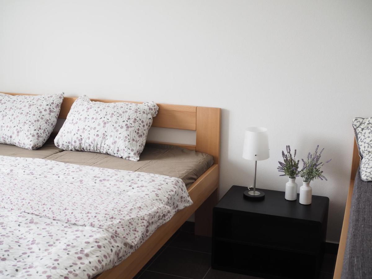 Quintuple Apartment