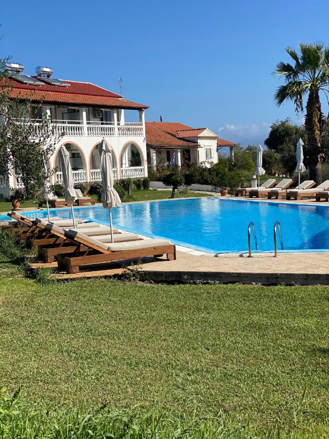 Stefanos Resort - Ferienwohnung Messonghi