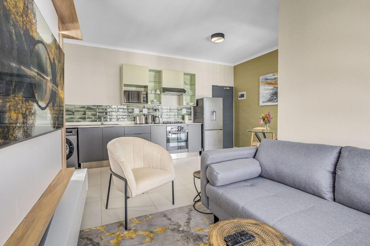 Eclectic Escape at 93 on New - B&B Midrand