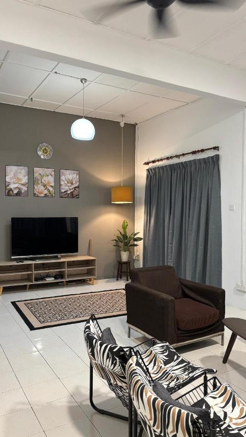 Adrabayu's Homestay - Ferienwohnung Kuantan