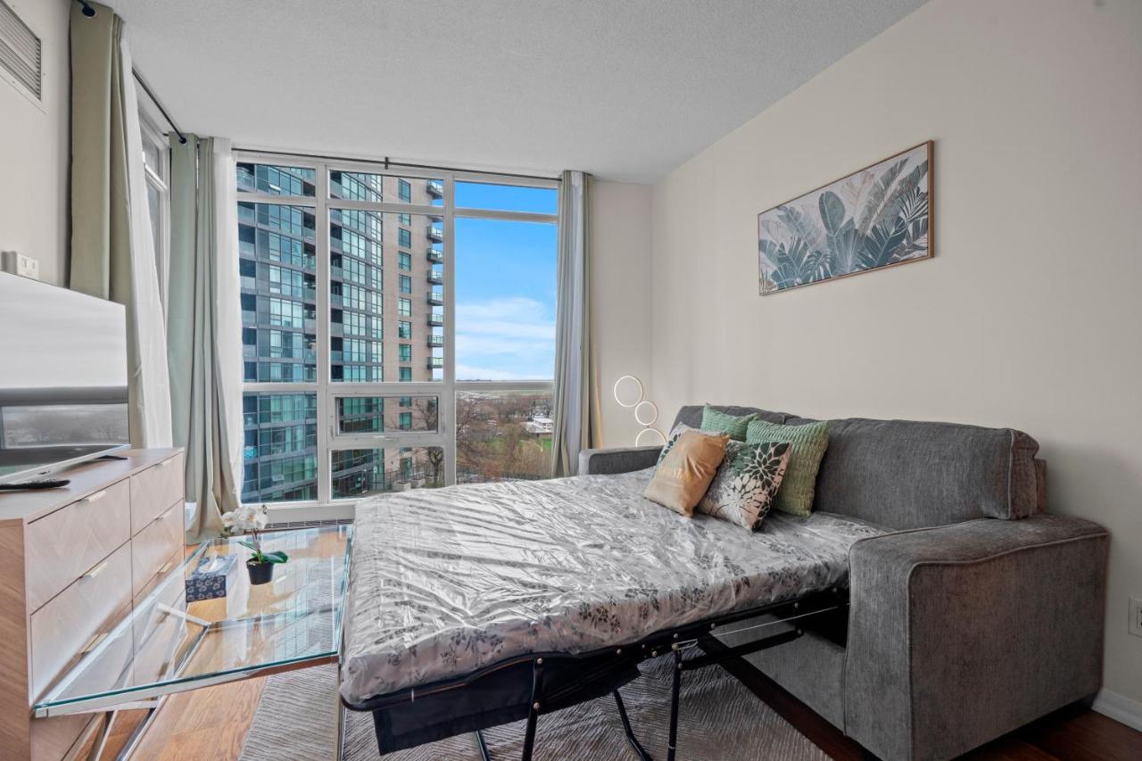 Superior 1Bedroom&DEN Condo with Balcony - Ferienwohnung Toronto