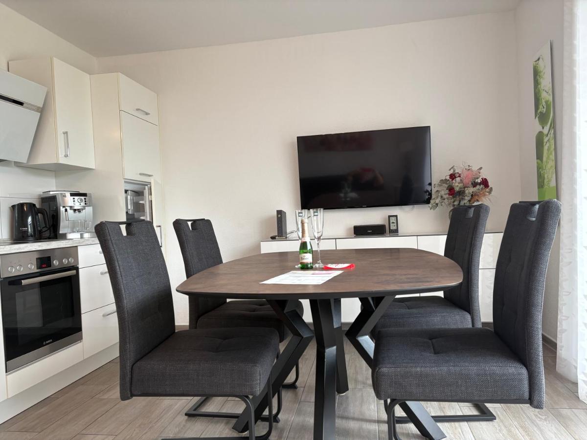 Ostfrieslands Perle Ferienwohnung an der Nordseeküste, Sauna, Terrasse, Garten, ruhige Lage, WLAN - Ferienwohnung Norden