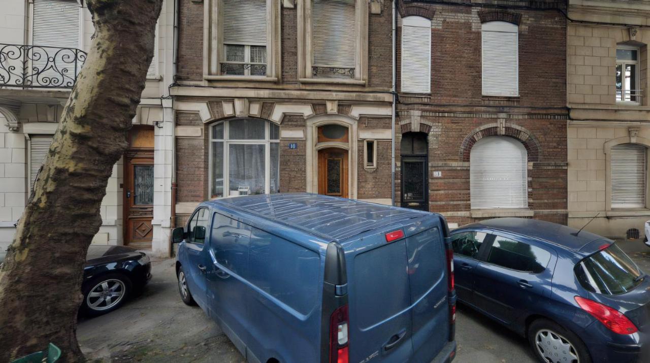 Capsule Temps suspendu - balnéo, home cinema & billard - Ferienwohnung Valenciennes