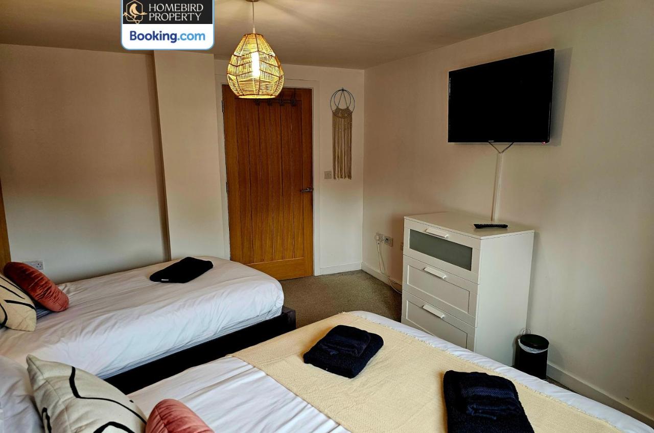 Welcoming 2Bedroom Apartment By Homebird Property Management Short Lets & Serviced Accommodation Harrogate With Free Parking - B&B