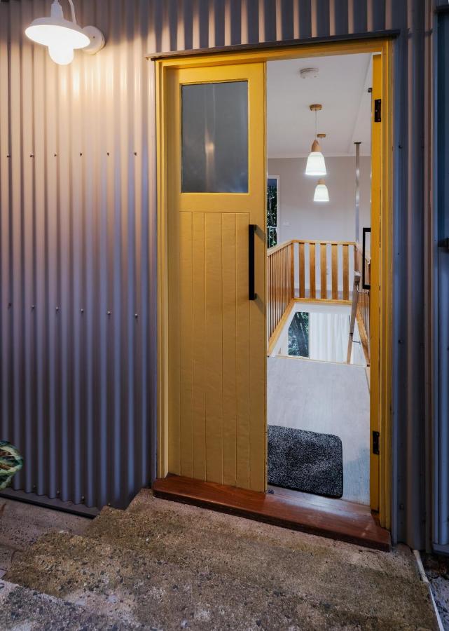The Point - Bed and Breakfast Innisfail