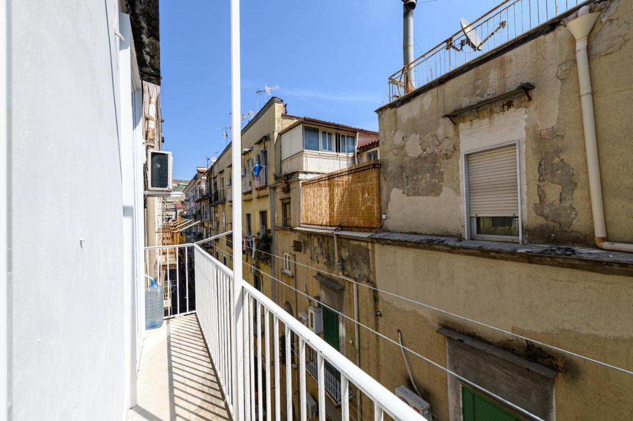 Casa Ue' Ue' - Piazza Dante & Wi-Fi - B&B Napoli