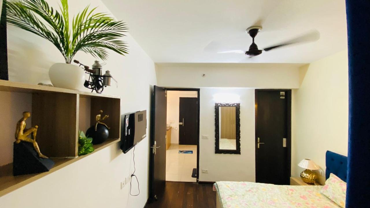 Apartment with Garden View