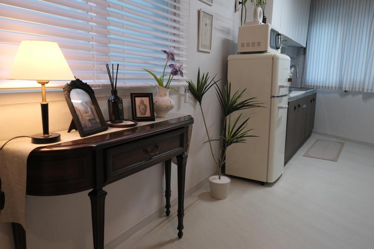 DongMyo Vibe 2BR Home, 4 Beds, 8 Guests - B&B Seoul