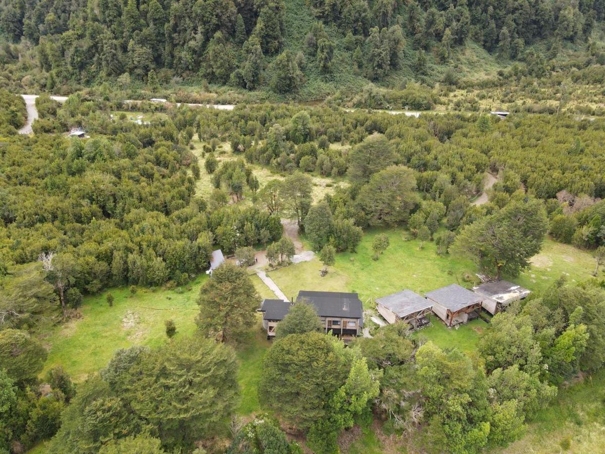 Refugio Salvatierra - Bed and Breakfast Puerto Cisnes