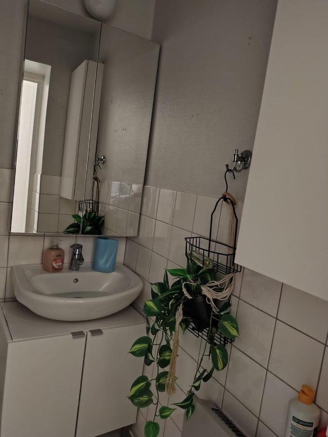Room shared bathroom - Chambres d’hôtes Göteborg