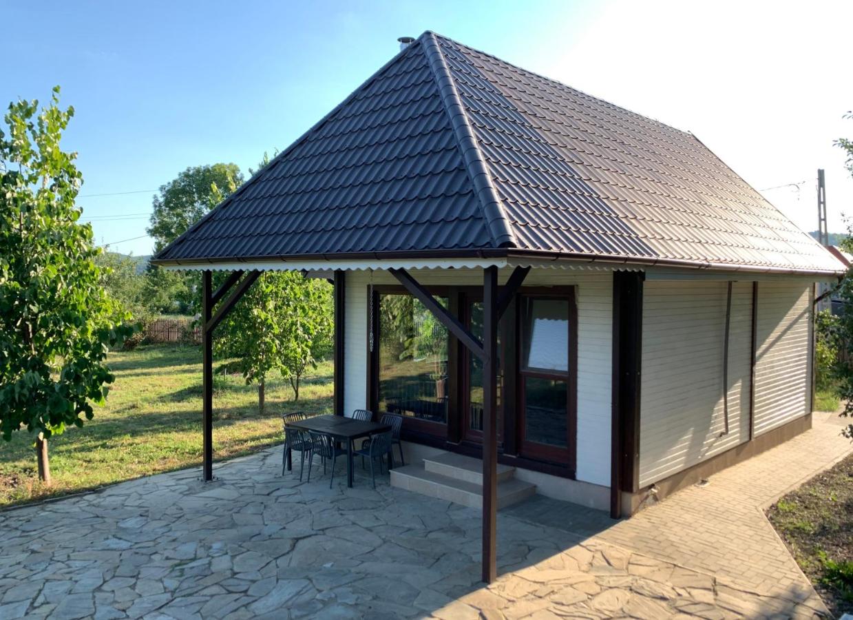 Brebu Holiday House - B&B