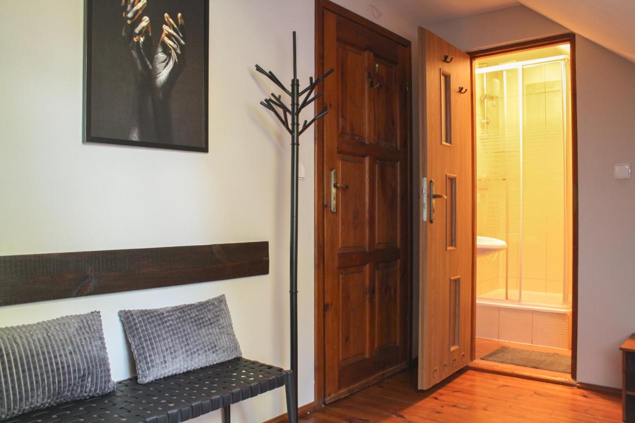 Dreibettzimmer mit eigenem Bad