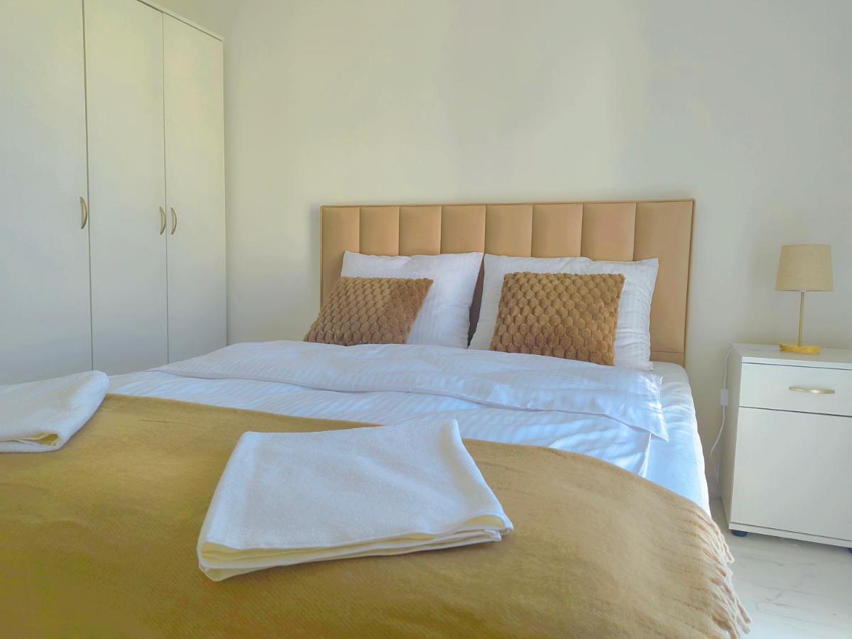 Aura Apartamenty 2 - B&B Brzeg