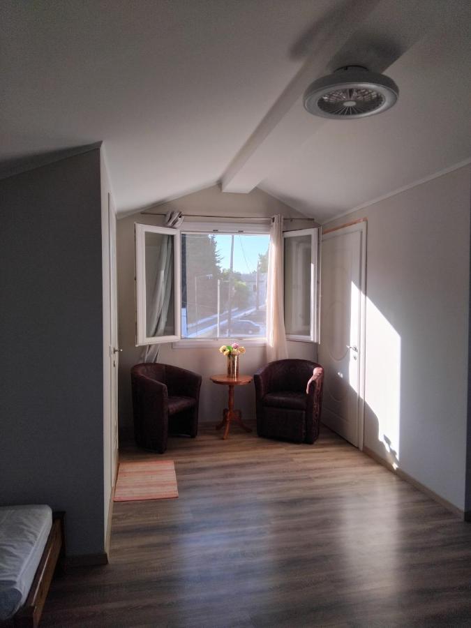 Litsa House - B&B Karousádes