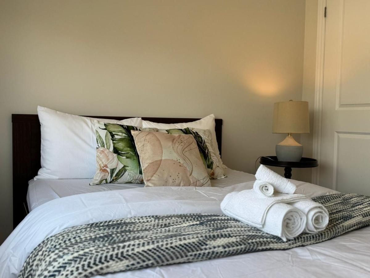 Luxury Comfort in the Heart of Vaughan - B&B