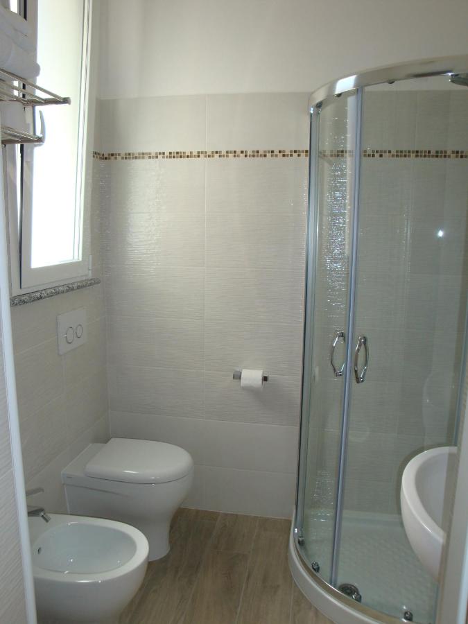 Chambre Double ou Lits Jumeaux avec Salle de Bains Privative