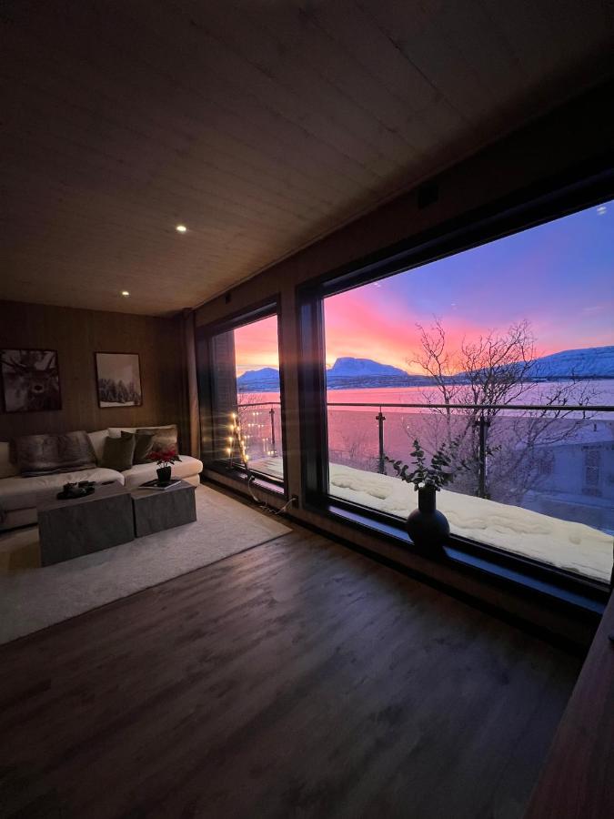 Private Cabin in Malangen Northern Lights and Fjord - Ferienwohnung Kjerrvika