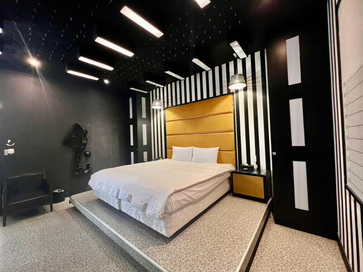 Deluxe Double Room with Shower