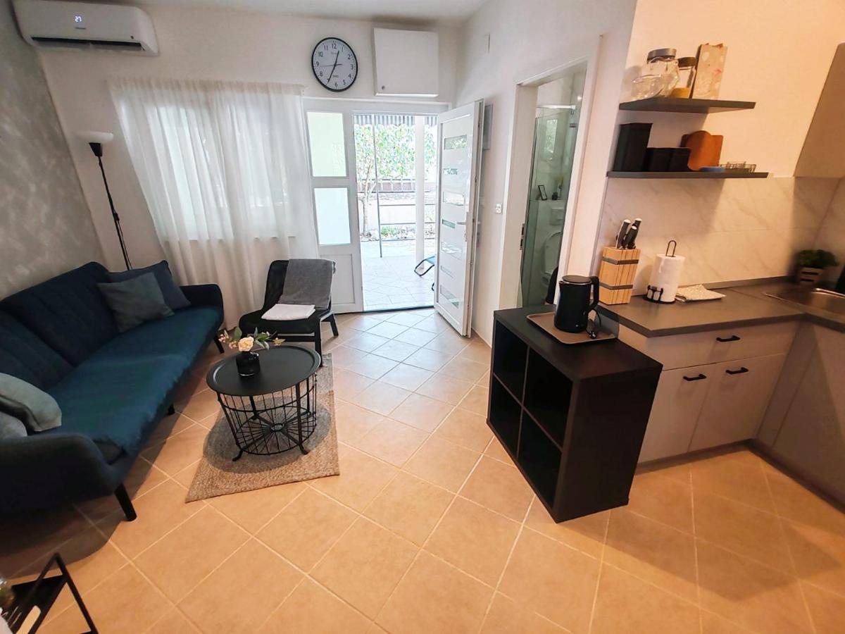 Apartment Helena Rovanjska - Chambres d’hôtes Rovanjska