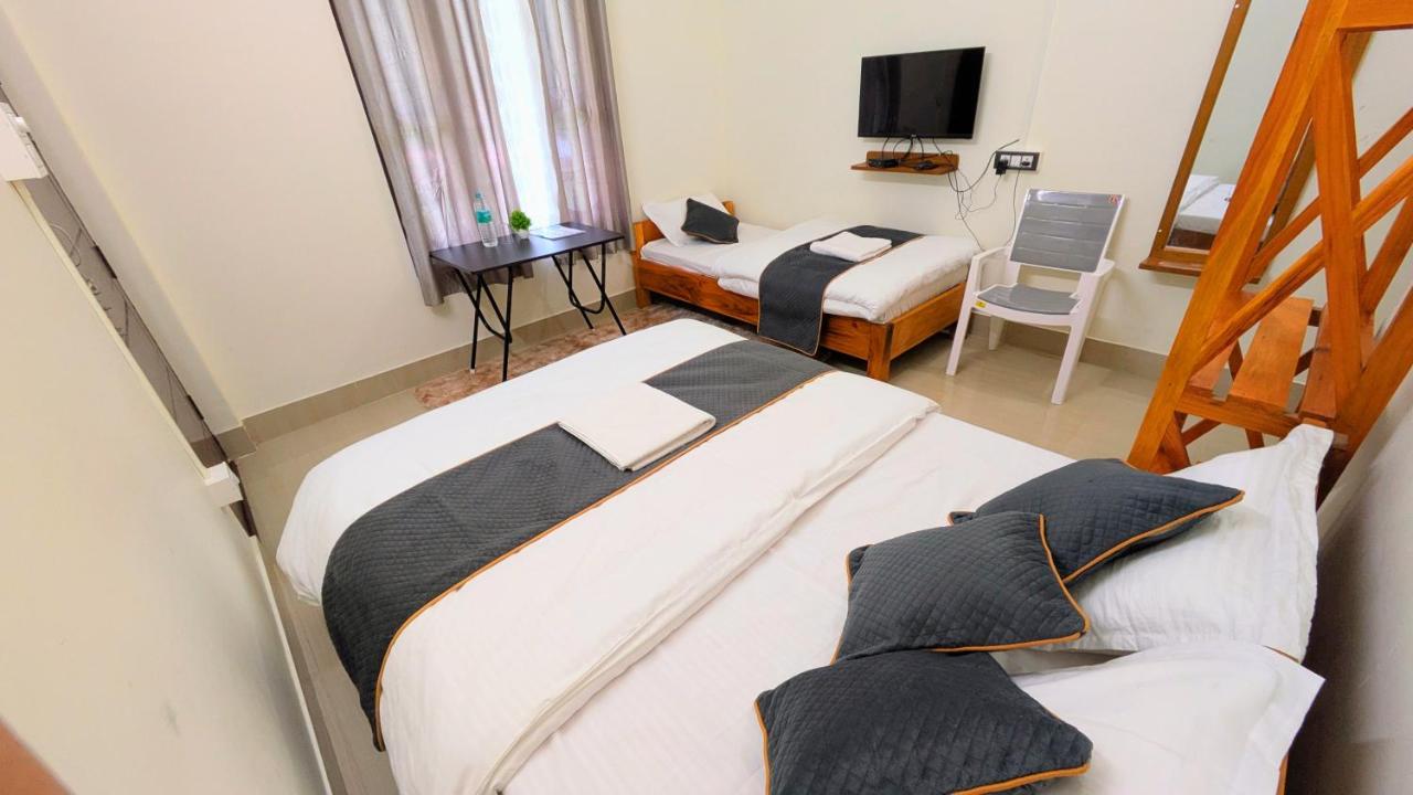 Triple Room with Mountain View