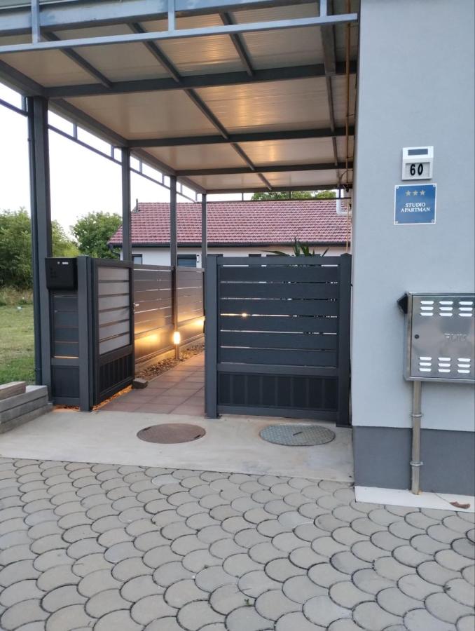 Maras studio apartmani, Vinkovci - B&B