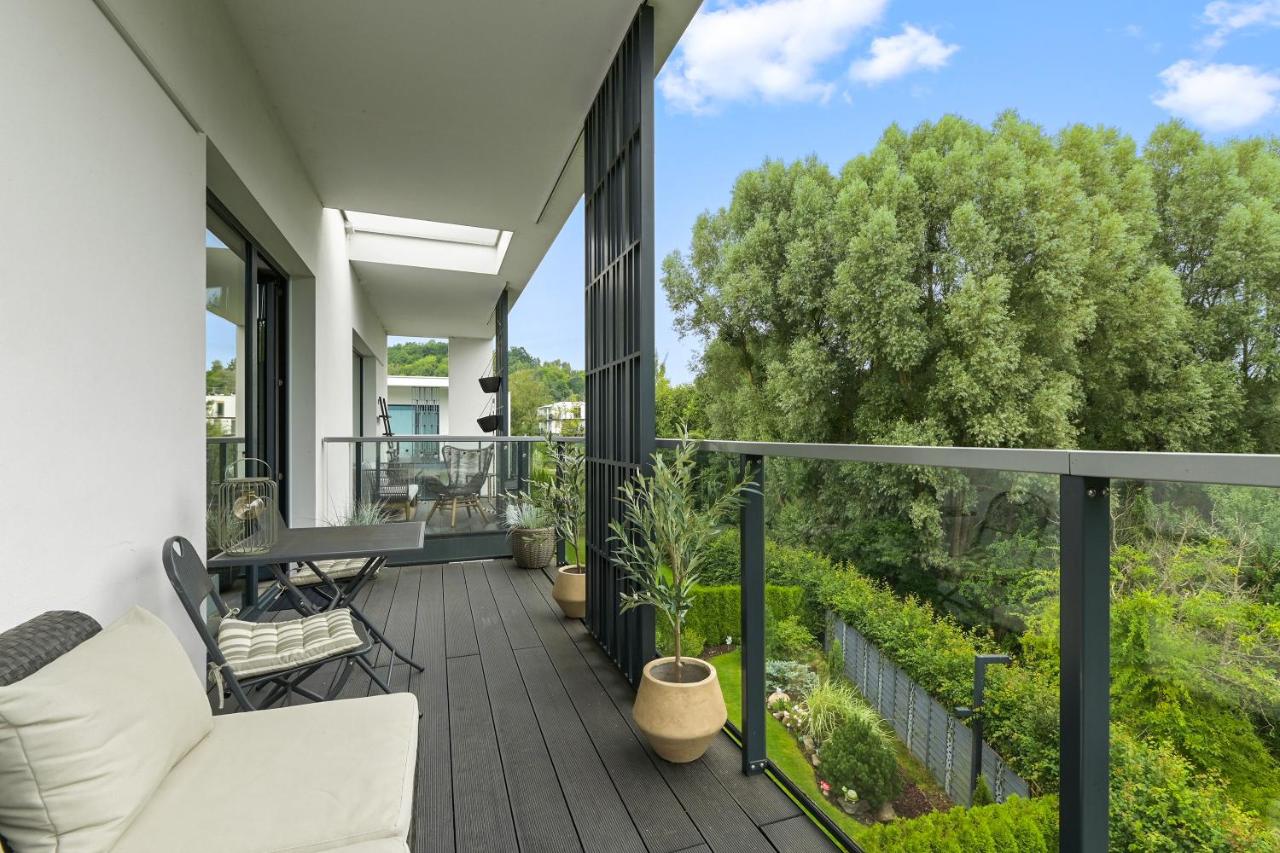 Forest Rivus Apartment with Parking by Lion Apartments - B&B Gdynia