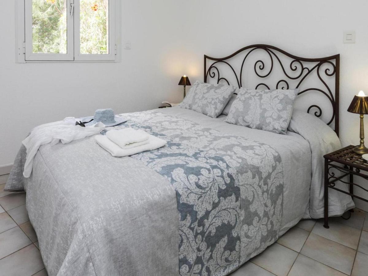 One-Bedroom Bungalow