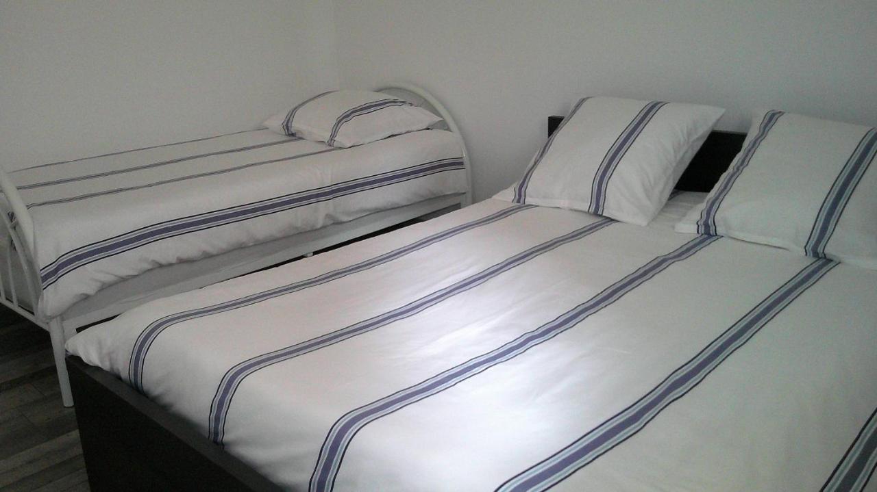 Basic Triple Room