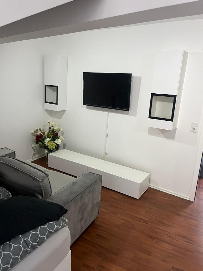 Vis-à-Vis Komfort DG-Wohnung - B&B Wuppertal