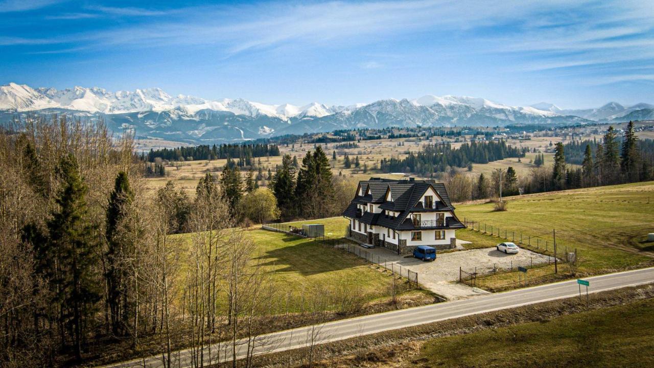 Dworek nad Jałowcami z Jacuzzi - B&B