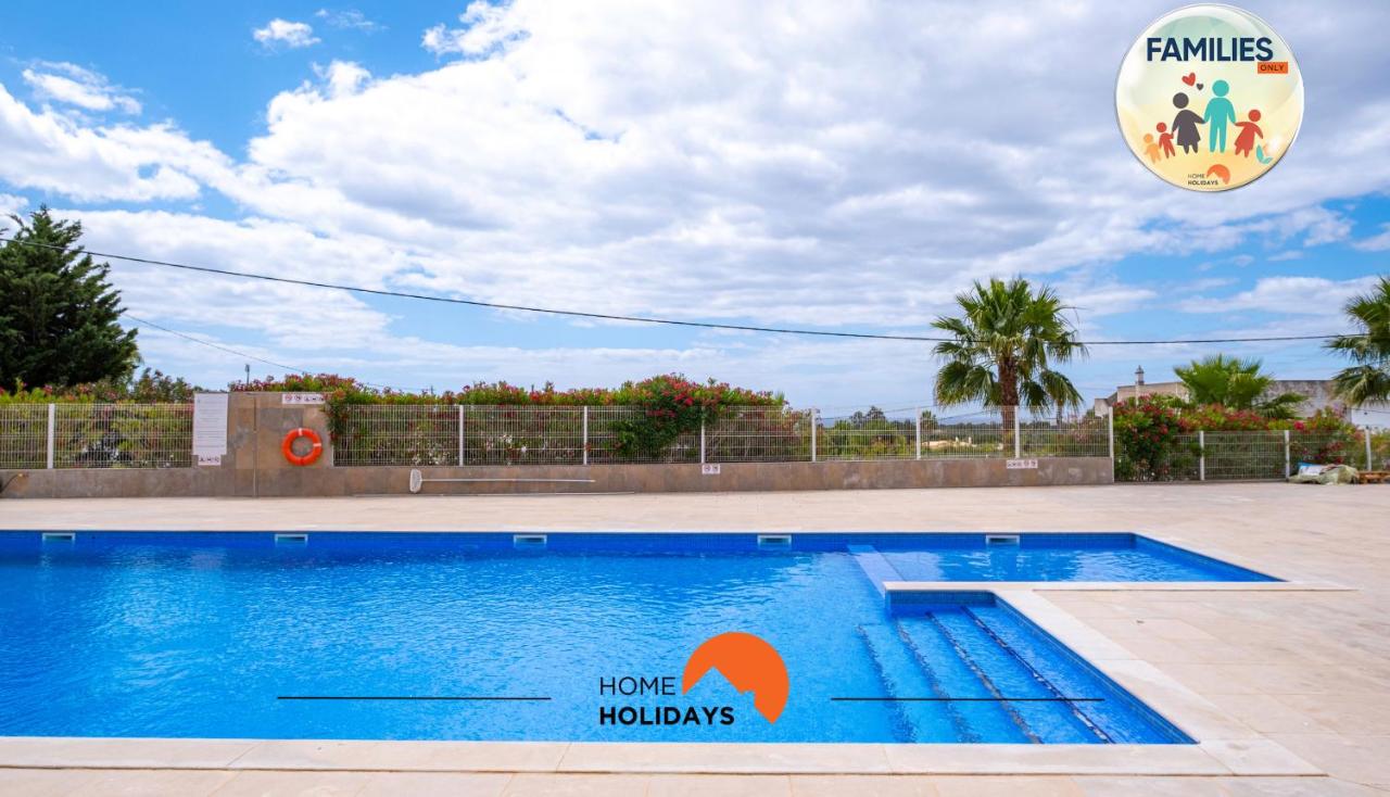 #196 Beach and Golf by Home Holidays - B&B