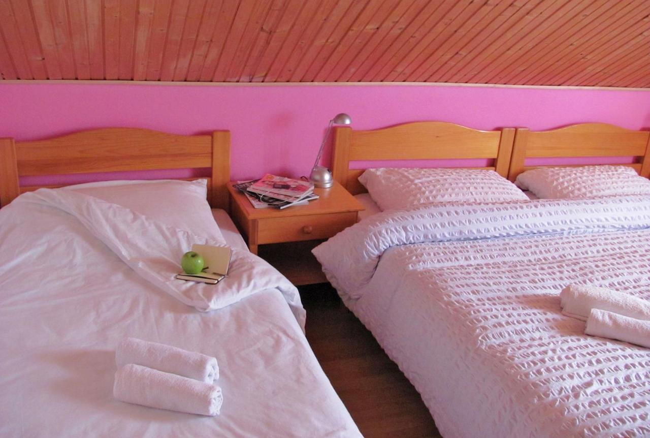 Standard Dreibettzimmer mit Meerblick