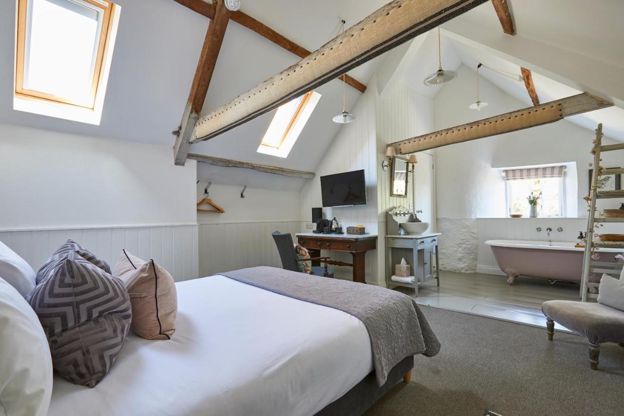 Large Double Loft Room
