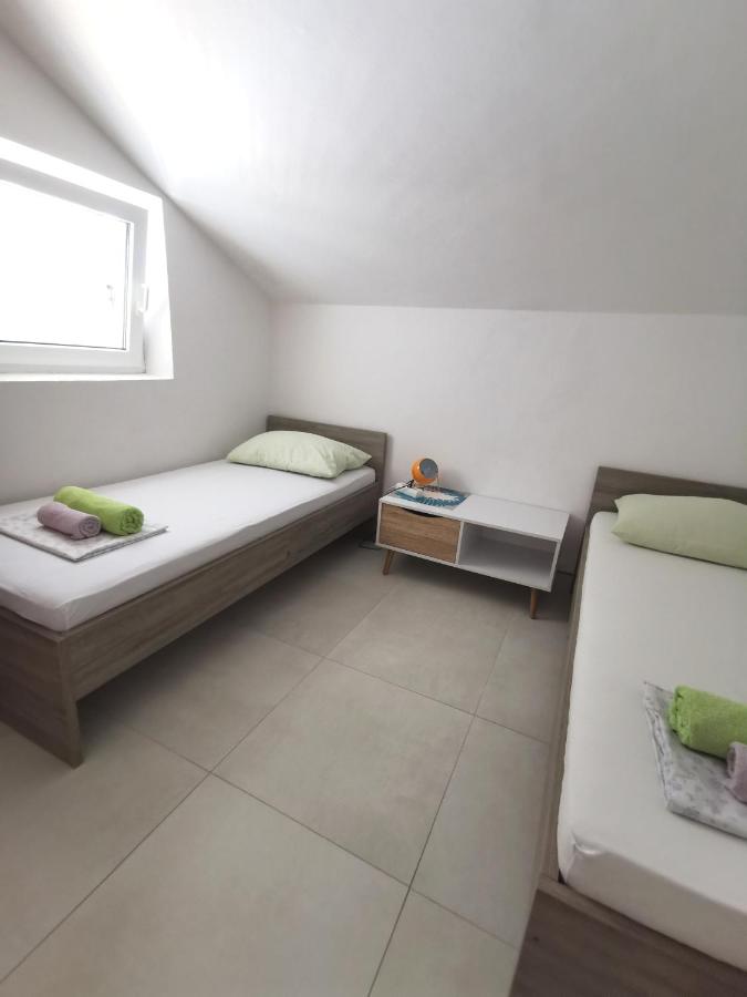 Appartamento con 2 Camere da Letto