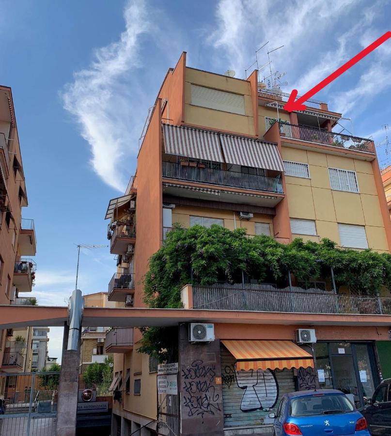Attico luminoso Terrazza Centocelle - B&B Roma