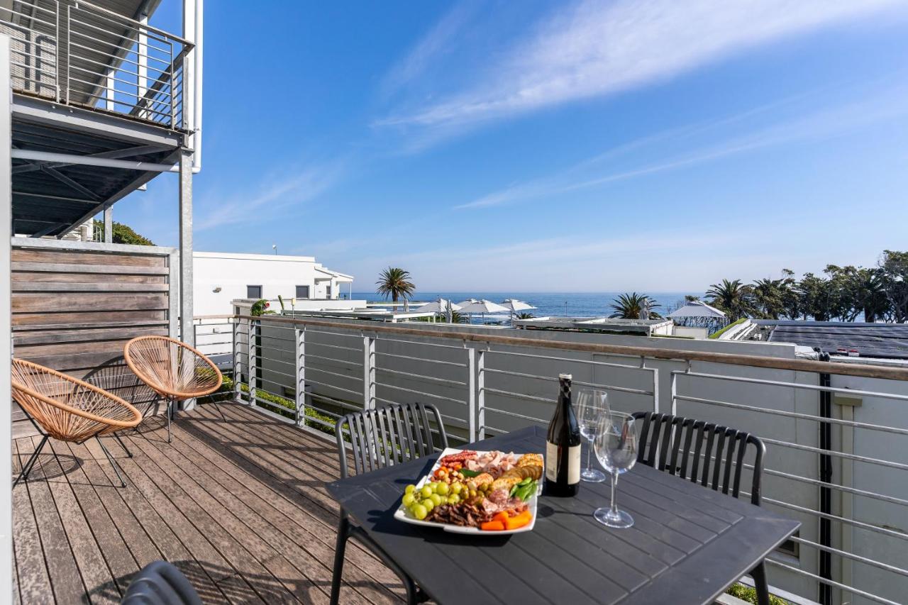 Camps Bay Caprice - 3 min walk to beach - B&B Città del Capo