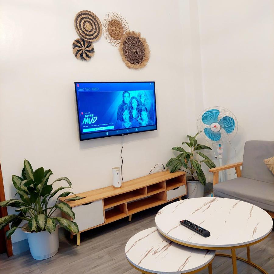 Logan's Transient Home- U1 Apartment with Balcony - B&B Baguio