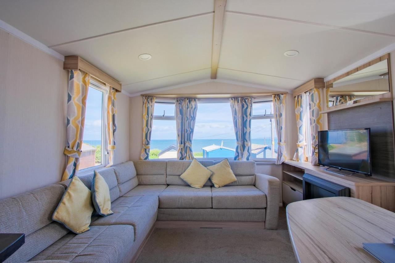 2 Bedroom Sea View Caravan - B&B