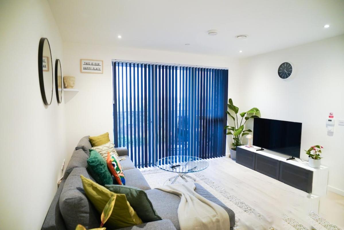 Luxe 2 Bed Flat - Gallions Reach - B&B North Woolwich