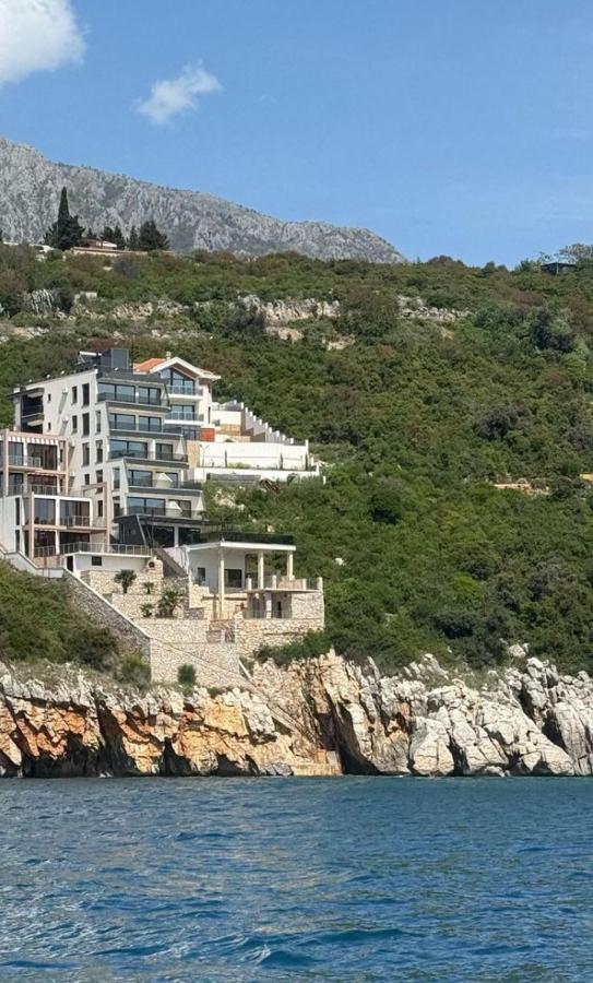 Apart Lux Beciragic - Bed and Breakfast Dobra Voda