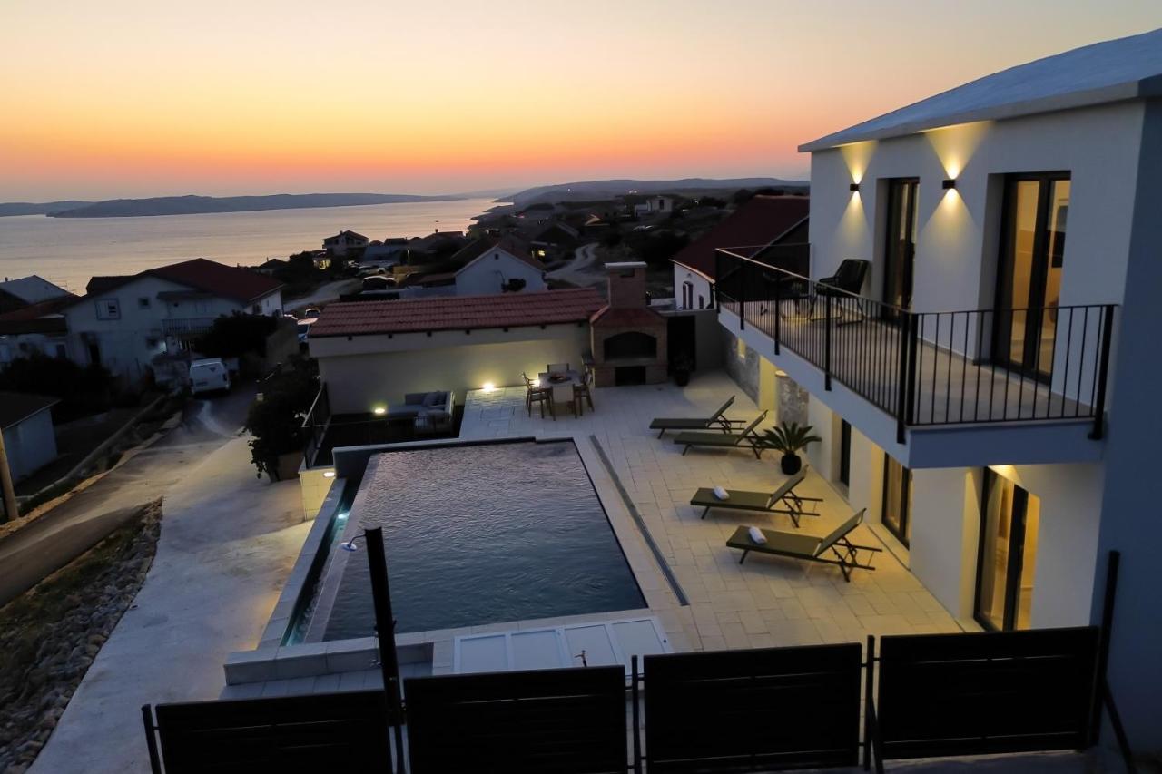 Newly built Villa MarVista with 4 bedrooms,infinity pool & stunning sea and mountain views - B&B Rtina