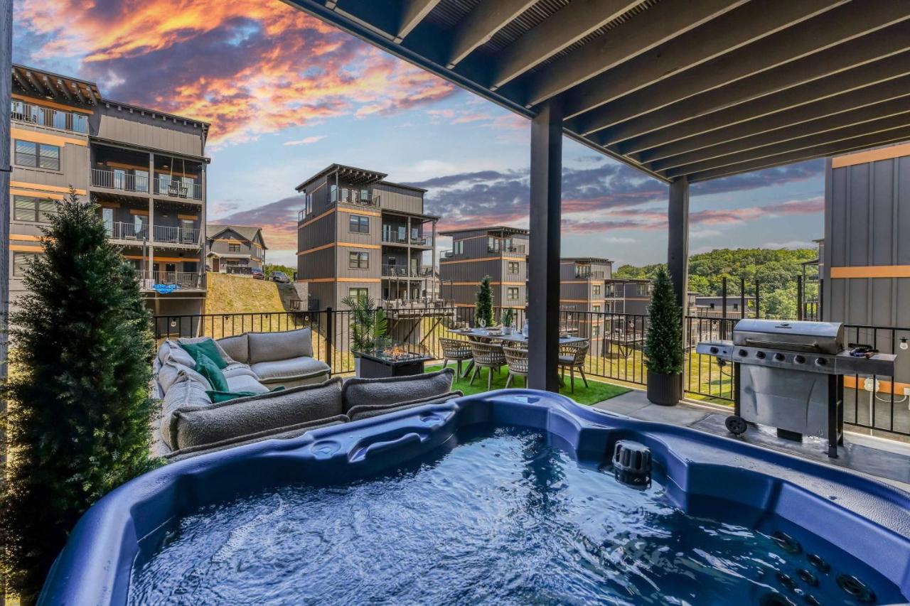 Smith Creek Resort - 5 Bedrooms 20 Guest - Indoor Pool - Resort Amenities - B&B