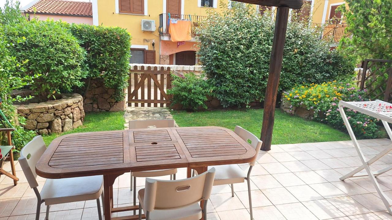 Casa di Lu' - Bilocale con giardino - Porto Pollo - B&B